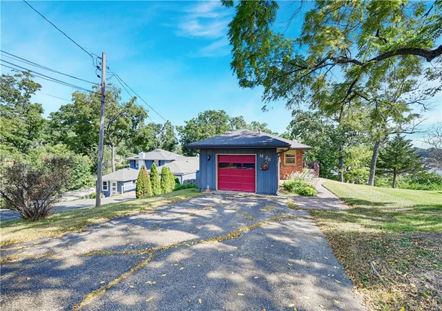 Photo 2 of Single family home for sale at 28 M St, Lake Lotawana, MO 64086 | MLS# 2642128 | Listing updated on 2026-09-21