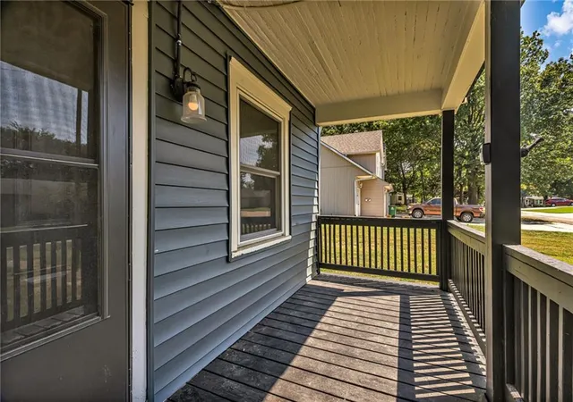 Photo 3 of Single family home for sale at 406 Forest Ave, Lees Summit, MO 64063 | MLS# 2642130 | Listing updated on 2026-09-16