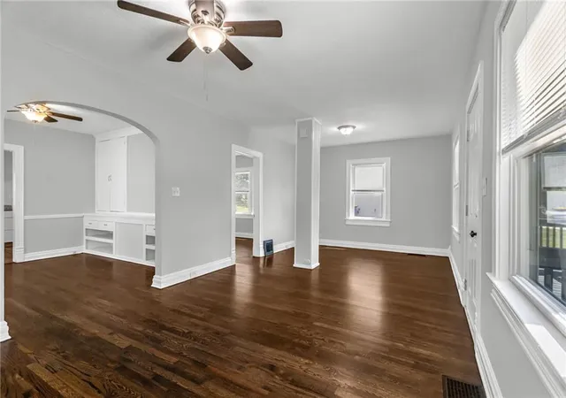 Photo 3 of Single family home for sale at 406 Forest Ave, Lees Summit, MO 64063 | MLS# 2642130 | Listing updated on 2026-09-16