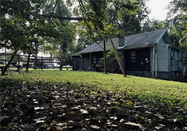 Photo 3 of Single family home for sale at 2600 N 2nd Street, Saint Joseph, MO 64505 | MLS# 2642132 | Listing updated on 2026-09-16