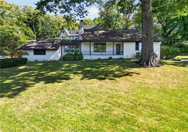 Single family home for sale at 5115 Ward Pkwy, Kansas City, MO 64112 | MLS# 2642133