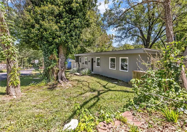 Photo 3 of Single family home for sale at 5807 Ne Gunn St, Kansas City, MO 64119 | MLS# 2642137 | Listing updated on 2026-09-17