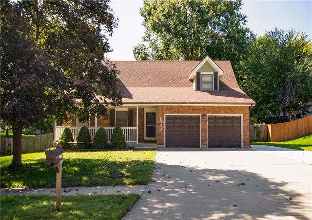 Photo 2 of Single family home for sale at 1332 Campbell Ave, Liberty, MO 64068 | MLS# 2642138 | Listing updated on 2026-10-01
