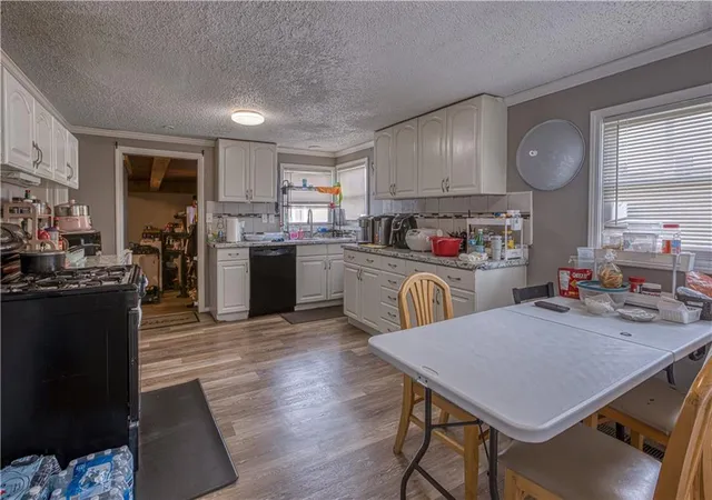 Photo 4 of Single family home for sale at 602 N Grand St, Pittsburg, KS 66762 | MLS# 2642159 | Listing updated on 2026-09-15