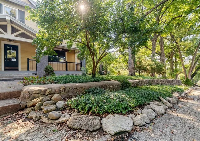 Photo 3 of Single family home for sale at 1200 South 3rd St, Atchison, KS 66002 | MLS# 2642160 | Listing updated on 2026-09-22