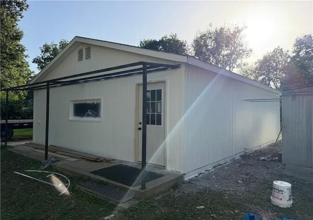 Photo 2 of Single family home for sale at 410 S Cherry St, Ottawa, KS 66067 | MLS# 2642161 | Listing updated on 2026-09-25
