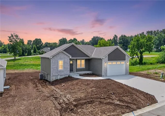 Photo 3 of Single family home for sale at 702 W Marlow St, Odessa, MO 64076 | MLS# 2642177 | Listing updated on 2026-09-15