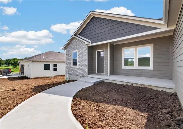 Photo 3 of Single family home for sale at 702 W Marlow St, Odessa, MO 64076 | MLS# 2642177 | Listing updated on 2026-09-15