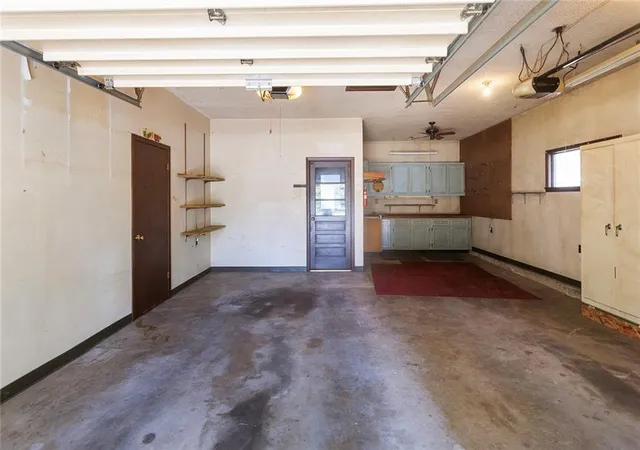 Photo 38 of Sale Pending at 2904 Cheyenne Cir, North Kansas City, MO 64116 | MLS# 2642190 | Listing updated on 2026-09-27