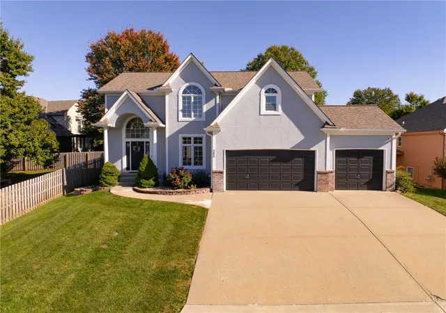 Single family home for sale at 305 SE Battery Dr, Lees Summit, MO 64063 | MLS# 2642192
