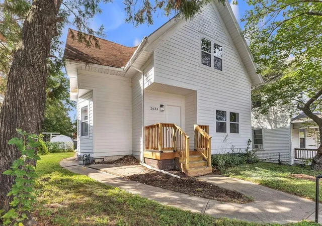 Photo 3 of Single family home for sale at 2634 Olive St, Saint Joseph, MO 64507 | MLS# 2642202 | Listing updated on 2026-09-28