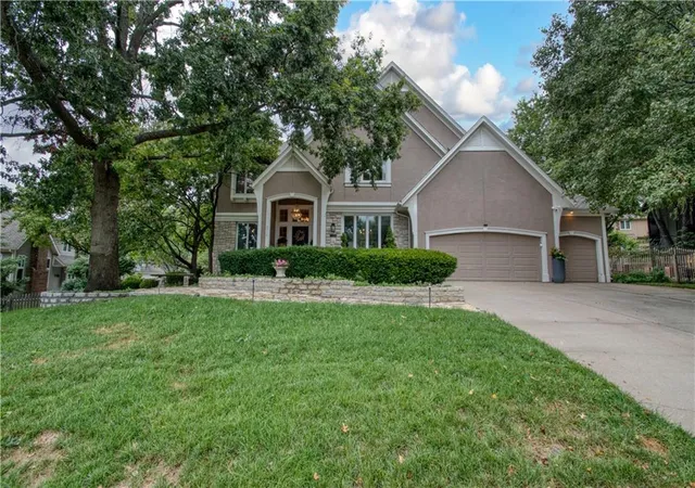 Photo 1 of Single family home for sale at 8512 W 139th Street, Overland Park, KS 66223 | MLS# 2642203 | Listing updated on 2026-10-01