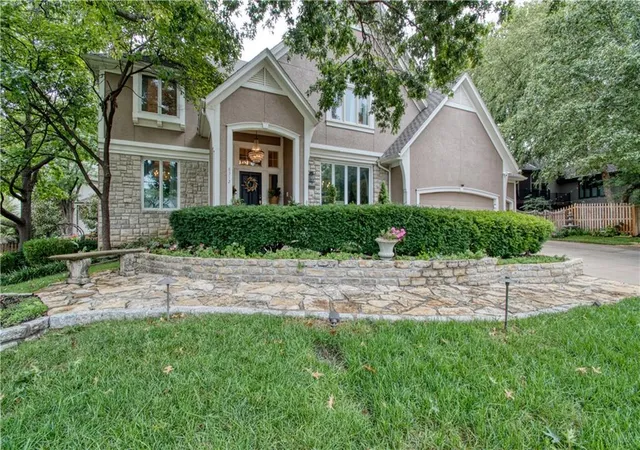 Photo 2 of Single family home for sale at 8512 W 139th Street, Overland Park, KS 66223 | MLS# 2642203 | Listing updated on 2026-10-01