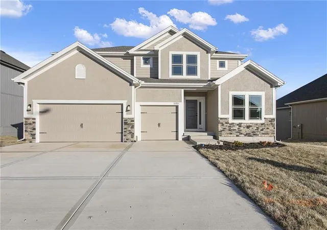 Photo 1 of Single family home for sale at 7200 Ne 112th Street, Kansas City, MO 64156 | MLS# 2642238 | Listing updated on 2026-09-16