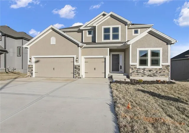 Photo 2 of Single family home for sale at 7200 Ne 112th Street, Kansas City, MO 64156 | MLS# 2642238 | Listing updated on 2026-09-16
