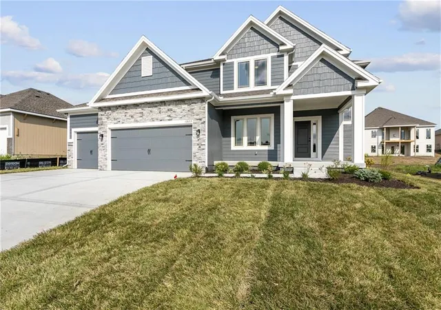 Photo 1 of Single family home for sale at 11117 N Bristol Ave, Kansas City, MO 64156 | MLS# 2642240 | Listing updated on 2026-09-17