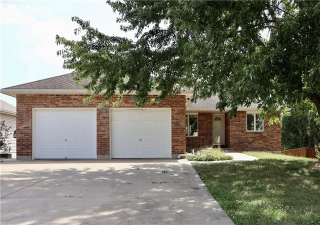 Photo 1 of Single family home for sale at 1506 Emerald Way, Warrensburg, MO 64093 | MLS# 2642243 | Listing updated on 2026-09-27