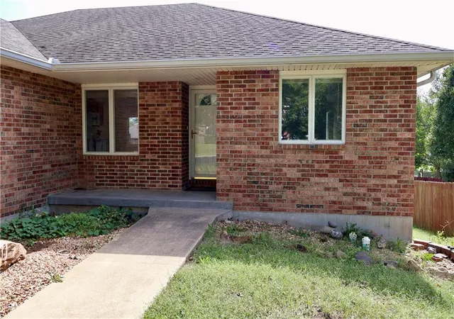 Photo 3 of Single family home for sale at 1506 Emerald Way, Warrensburg, MO 64093 | MLS# 2642243 | Listing updated on 2026-09-27