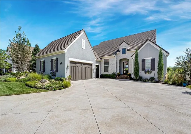 Photo 1 of Sale Pending at 15009 Chadwick St, Overland Park, KS 66224 | MLS# 2642246 | Listing updated on 2026-10-11