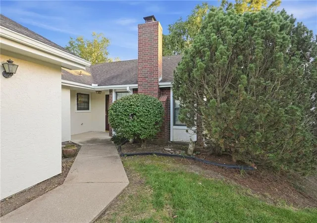 Photo 3 of Townhouse for sale at 12121 W 121st Street, Overland Park, KS 66213 | MLS# 2642248 | Listing updated on 2026-10-09