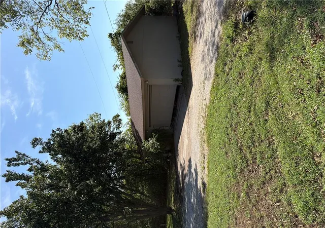 Photo 2 of Single family home for sale at 1021 N 7th Street, Humboldt, KS 66748 | MLS# 2642253 | Listing updated on 2026-10-15