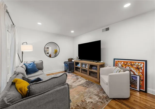 Photo 3 of Single family home for sale at 3231 Somerset Dr, Prairie Village, KS 66206 | MLS# 2642266 | Listing updated on 2026-09-18