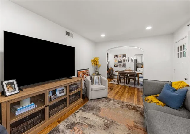 Photo 3 of Single family home for sale at 3231 Somerset Dr, Prairie Village, KS 66206 | MLS# 2642266 | Listing updated on 2026-09-18