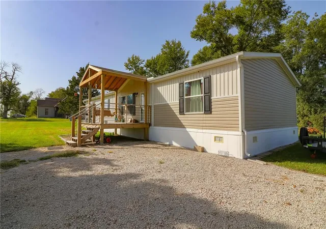 Photo 29 of Single family home for sale at 213 S Walnut St, Centerview, MO 64019 | MLS# 2642283 | Listing updated on 2026-10-04