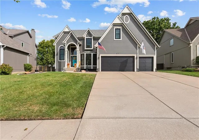 Photo 1 of Single family home for sale at 8408 W 129th Terrace, Overland Park, KS 66213 | MLS# 2642287 | Listing updated on 2026-09-25