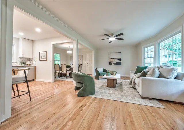 Photo 4 of Single family home for sale at 8129 Dearborn Dr, Prairie Village, KS 66208 | MLS# 2642290 | Listing updated on 2026-10-08