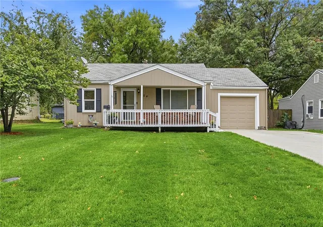 Photo 1 of Sale Pending at 404 S Church St, Olathe, KS 66061 | MLS# 2642292 | Listing updated on 2026-10-17