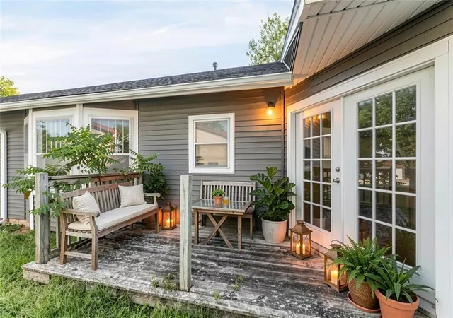 Photo 3 of Single family home for sale at 905 Main St, Osawatomie, KS 66064 | MLS# 2642298 | Listing updated on 2026-09-17
