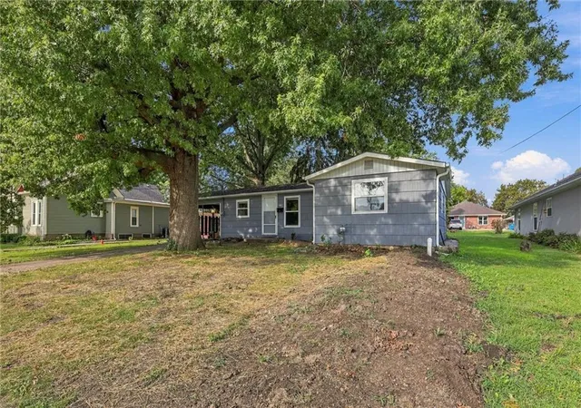 Photo 3 of Single family home for sale at 203 N Connor St, Odessa, MO 64076 | MLS# 2642300 | Listing updated on 2026-09-25