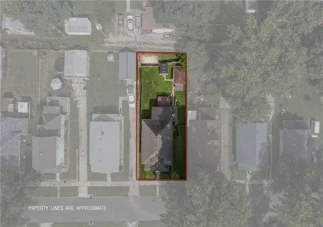 Photo 3 of Single family home for sale at 1007 Randolph St, Saint Joseph, MO 64505 | MLS# 2642306 | Listing updated on 2026-10-09