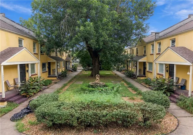 Photo 1 of Multi family home for sale at 1005 W 38th Street, Kansas City, MO 64111 | MLS# 2642315 | Listing updated on 2026-09-17