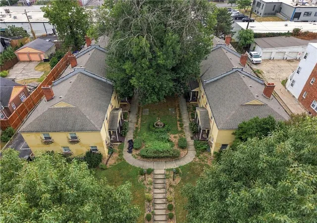Photo 2 of Multi family home for sale at 1005 W 38th Street, Kansas City, MO 64111 | MLS# 2642315 | Listing updated on 2026-09-17