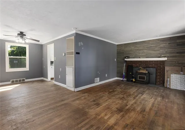 Photo 3 of Single family home for sale at 8601 E 81st Terrace, Raytown, MO 64138 | MLS# 2642334 | Listing updated on 2026-10-02