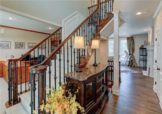 Photo 4 of Single family home for sale at 411 NE Bitter Crk Rd, Lees Summit, MO 64086 | MLS# 2642335 | Listing updated on 2026-09-20
