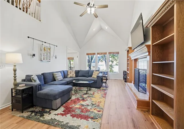 Photo 2 of Single family home for sale at 3920 Sw Brian Ln, Lees Summit, MO 64082 | MLS# 2642343 | Listing updated on 2026-10-09