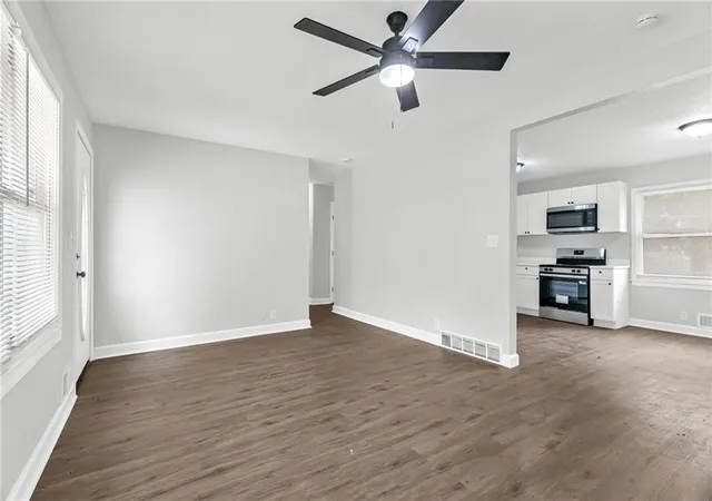 Photo 4 of Single family home for sale at 702 Mulberry St, Belton, MO 64012 | MLS# 2642346 | Listing updated on 2026-09-30