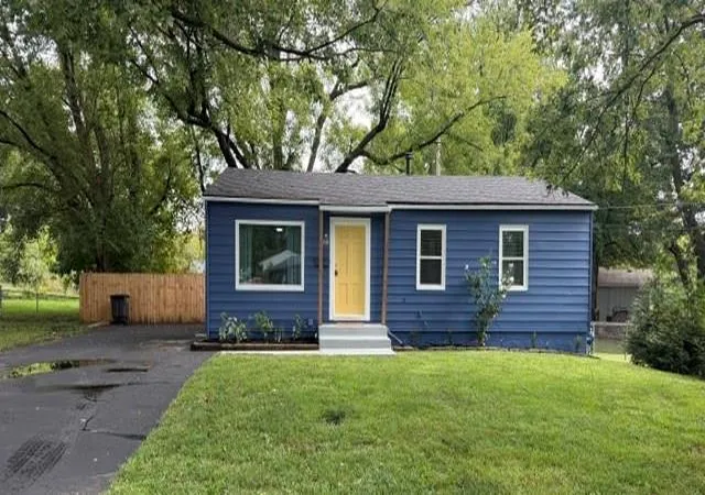 Photo 2 of Sale Pending at 1503 N Hocker Ave, Independence, MO 64050 | MLS# 2642347 | Listing updated on 2026-09-21