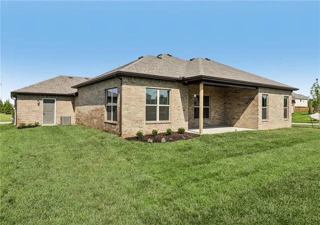 Photo 3 of Single family home for sale at 6634 Mccormick Dr, Shawnee, KS 66226 | MLS# 2642351 | Listing updated on 2026-09-16