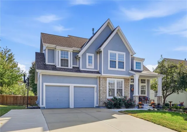 Photo 3 of Sale Pending at 2325 W Piatt Ln, Olathe, KS 66061 | MLS# 2642359 | Listing updated on 2026-10-17
