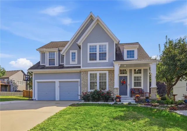 Photo 2 of Sale Pending at 2325 W Piatt Ln, Olathe, KS 66061 | MLS# 2642359 | Listing updated on 2026-10-17
