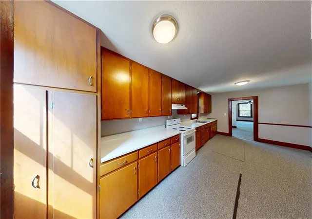 Photo 4 of Single family home for sale at 329 W Hunter St, Nevada, MO 64772 | MLS# 2642363 | Listing updated on 2026-09-22