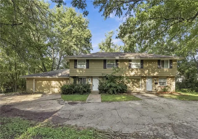 Photo 1 of Multi family home for sale at 1010 1012 S Osage St, Independence, MO 64050 | MLS# 2642365 | Listing updated on 2026-10-02
