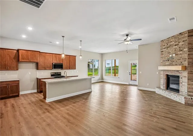 Photo 1 of Single family home for sale at 6745 Arapahoe Dr, Shawnee, KS 66226 | MLS# 2642367 | Listing updated on 2026-09-16