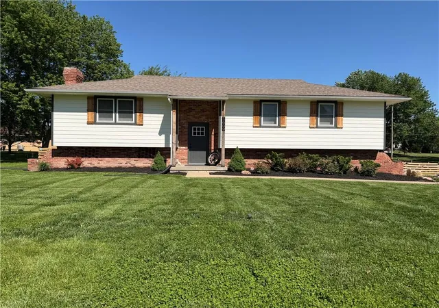 Photo 1 of Single family home for sale at 3609 N 154th Terrace, Basehor, KS 66007 | MLS# 2642368 | Listing updated on 2026-09-19