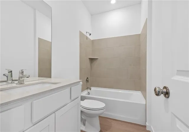 Photo 3 of Single family home for sale at 21347 Cleveland St, Spring Hill, KS 66083 | MLS# 2642370 | Listing updated on 2026-09-16