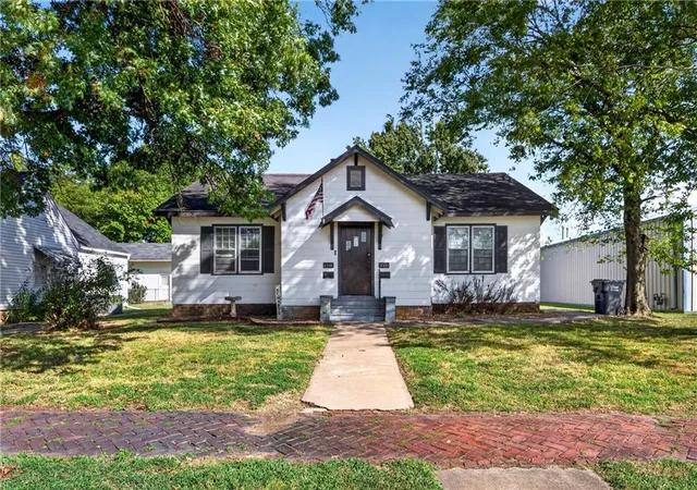 Photo 1 of Multi family home for sale at 110 W Euclid St, Pittsburg, KS 66762 | MLS# 2642371 | Listing updated on 2026-09-25